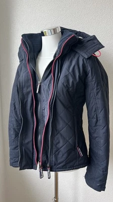 Superdry Damen Windcheater Jacke – Dunkelblau mit pinken Details Größe S / M - Bild 1 von 4