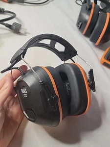 Klein Tools AESEM1 Bluetooth Earmuffs, NRR 20dB, 70-Hour Runtime - Picture 1 of 7