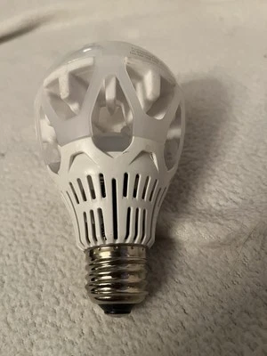 (7) SANSI LED GROWTH Light Bulbs 5000K A21 2500LM 18W(150W) E26 7-Pack - Image 1 of 4