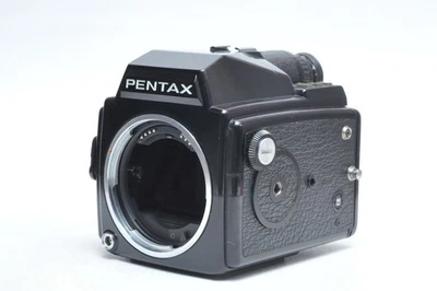 Corpo médio da câmera de filme Pentax 645 com suporte de filme 120 e chave de liberação manual - Imagem 1 de 3
