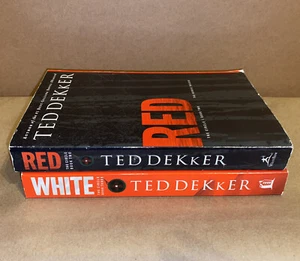 Ted Dekker Bücher Das Kreisbuch zwei und drei rot-weiß Posten 2 Taschenbücher - Bild 1 von 4