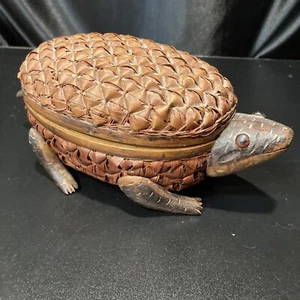vtg wicker turtle basket bowl Wood Carved Head Legs Glass Eyes Primitive Cabin - Picture 1 of 16