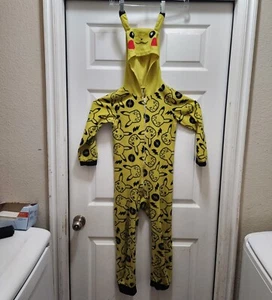 Pijama Pokemon Pikachu Mediano 8/10 Una Pieza Polar Cremallera Completa Con Capucha Amarillo - Imagen 1 de 5