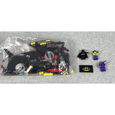 Lego Dc Batman Parts Lot Batman Joker Henchmen Batwing Vehicle 100-150 Pieces - Image 1 of 4