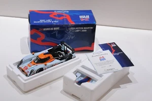 AUTOART LOLA ASTON MARTIN LMP1 2009 #007 CHAROUZ/ENGE/MUCKE SCALA 1:18 24-H LE M - Foto 1 di 14