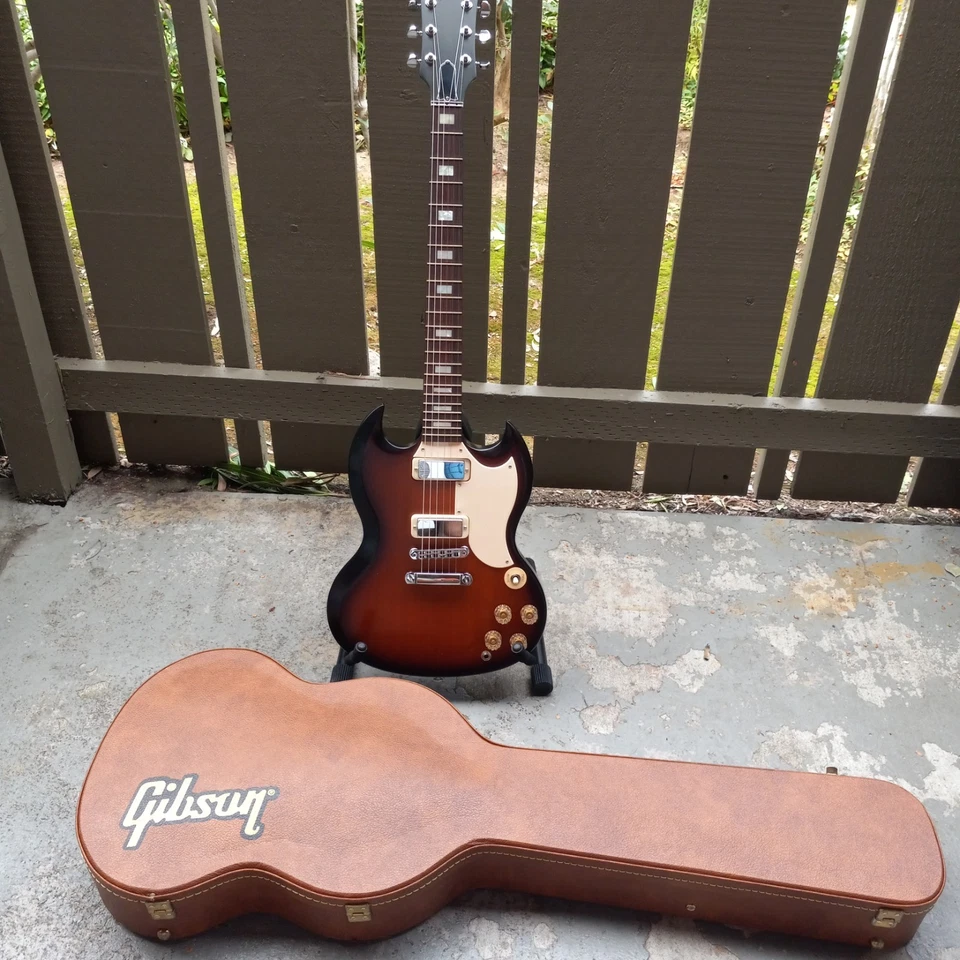 PREOWNED 2016 GIBSON SG SPECIAL WITH HARD CASE FROM THE DEMO SHOP - Image 1 of 4