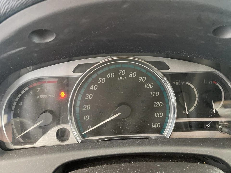 Medidor de velocímetro usado se adapta a: Toyota Venza Cluster 2014 motor 2,7 L 1ARFE 4 cilindros Foto 1 de 4