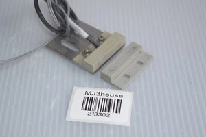 INTERRUPTOR MAGNÉTICO SENTROL INC. 1037 #213302-AW4 - Imagen 1 de 4