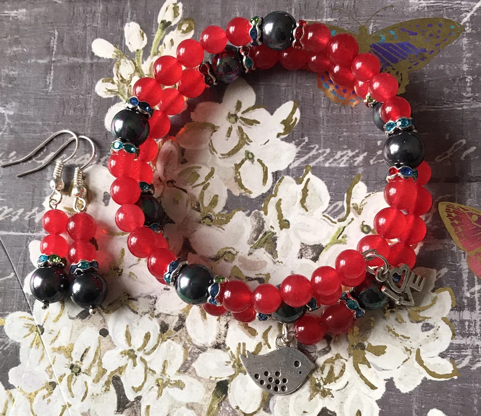 Red Jade Beads Shell Pearl Crystal Memory WireBracelet Earrings Jewelry Set - Image 1 of 1