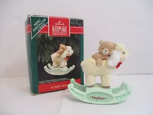 Adorno de recuerdo Hallmark sobrino de Navidad de un niño 1992 QX457-4 de colección - Imagen 1 de 16