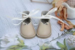 Light beige shoes for doll Ruby Red Fashion Friends from genuine leather - Picture 1 of 9