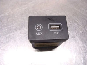 Unidad de puerto USB AUX consola central Hyundai Tucson 19 20 21 - Imagen 1 de 3