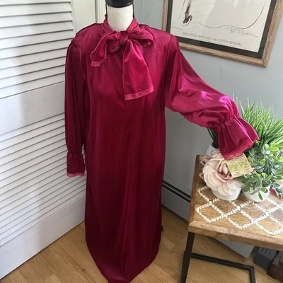 复古 70 年代 KEYLOUN 女式家居礼服小号红色长衫 Pussy Bow 70 年代 — 第 1/4 张图片