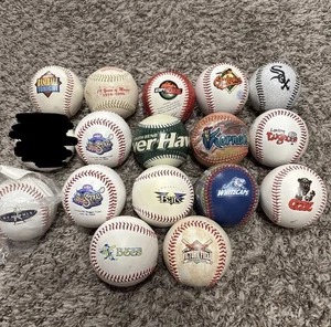 Lote de 16 pelotas de béisbol de recuerdo. Coleccionables. MLB y MiLB. Varios equipos. Ver foto - Imagen 1 de 23