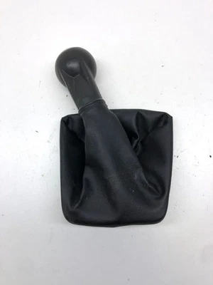 Seat Ibiza IV (6J,6P) 2011 Gear lever shifter trim leather/knob DRA77314 - Image 1 of 4