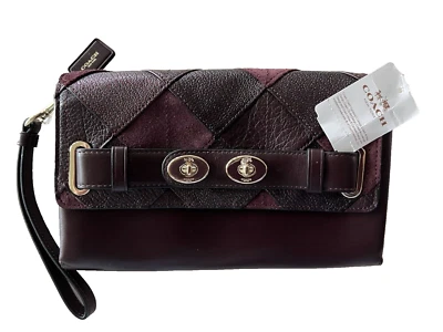 Bolso sin asas Coach Wristlet Patchwork Blake 64639 solapa de cuero rojo con cerraduras giratorias $325 Foto 1 de 4