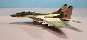 URSS MIG-29 "FULCRUM-C" MODELO DE METAL FUNDIDO A ESCALA 1:100 CON ENGRANAJE A ESCALA Y SOPORTE - Imagen 1 de 11
