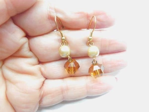 Goldener Topas Acryl cremeweiß Kunstperlen Perlen Ohrhänger Vintage - Bild 1 von 3