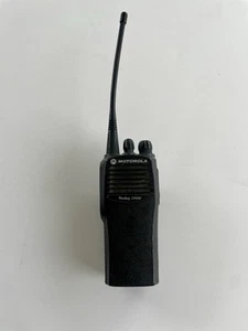 Motorola Radius CP200 146-174 MHz VHF 5W 4 Ch AAH50KDC9AA1AN READ! - Photo 1/7