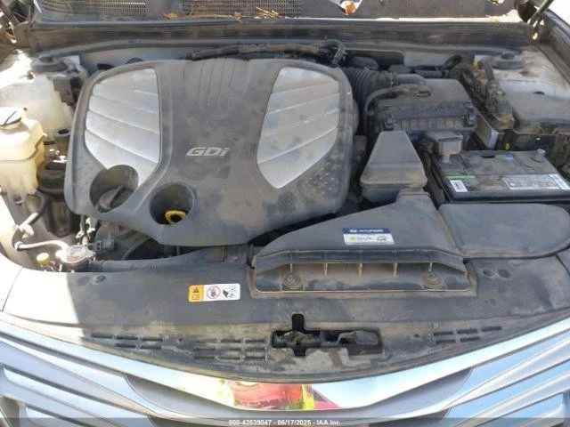 Puerta delantera derecha usada vidrio delantero se adapta a: Hyundai Azera 2013 delantero derecho grado A Foto 1 de 4