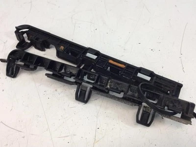 11 12 13 14 15 16  BMW 550i F10 Front Right Left  Skirt Bracket Pair  V - Image 1 of 4