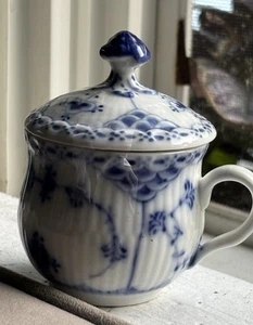 Royal Copenhagen BLAU GERIFFELT Halbspitze #1/743 Puddingschale oder Creme Tasse - Bild 1 von 6