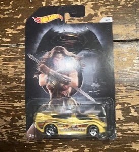 Wonder Woman - Batman VS Superman Hot Wheels DieCast Car - Picture 1 of 2