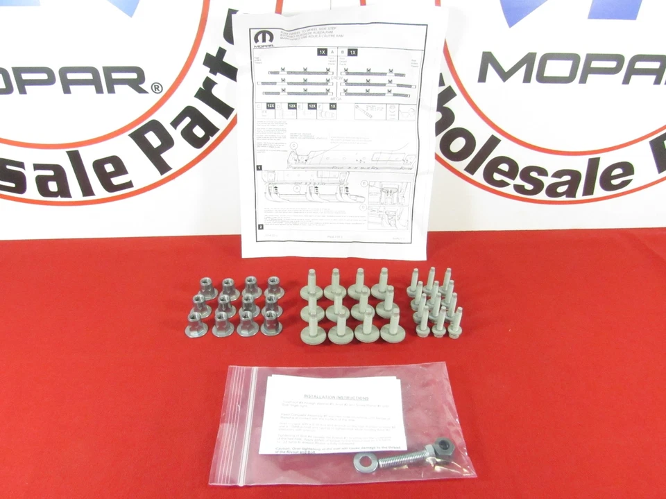 68193128AB DODGE RAM 1500-5500 Kit de herrajes de montaje de escalón lateral tubular OEM MOPAR Foto 1 de 4