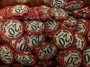 100 Stück pokerchips keramik Ceramic Chips Wert 20er Gebraucht Jeton Turnier - Bild 1 von 3