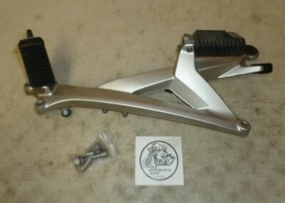 BMW K1300GT 2009 montaje reposapiés derecho  Foto 1 de 4