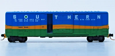 SRR.  N Scale. 50' Rib Side Box Car SSD, no Roof Walk. Micro Trains. As New. - Image 1 of 3