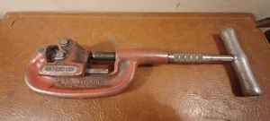 Used Ridgid Heavy Duty Pipe Cutter No. 202 - 1/8" to 2" Wide Roll (T9) - Picture 1 of 11