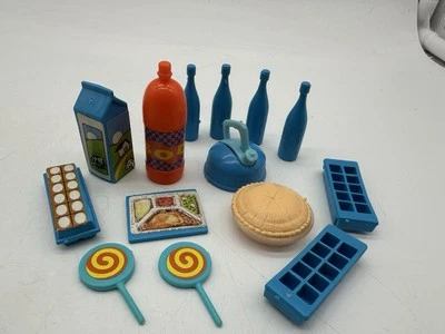 Muñeca Barbie vintage jugar comida leche huevos pastel TV botellas de cena Foto 1 de 4