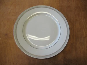 Plato de cena Mikasa Fine China PLATINUM CROWN L3428 10 3/4" 1 EA 3 disponible - Imagen 1 de 6