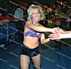 SPICE WCW Nitro Girls Wrestling 1999 Original 35mm Photo Slide - Picture 1 of 2