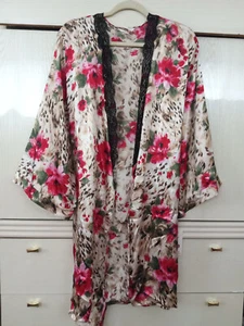 Secret Treasures Women's Floral Satin Lace Charmeuse Belted Satin SZ XL (16-18) - Picture 1 of 4