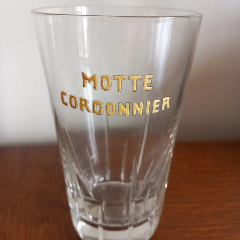 Ancien verre émaillé6/20l bière Brie Motte Cordonnier - Photo 1/1
