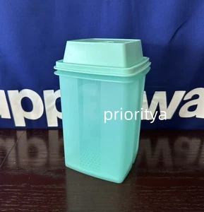 Tupperware Large Pick A Deli 8 cup Container Pickles Lift N Drain Mint Green New - Picture 1 of 2