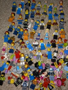 HUGE MISCELLANEOUS LEGO MINIFIGURE LOT - Picture 1 of 2