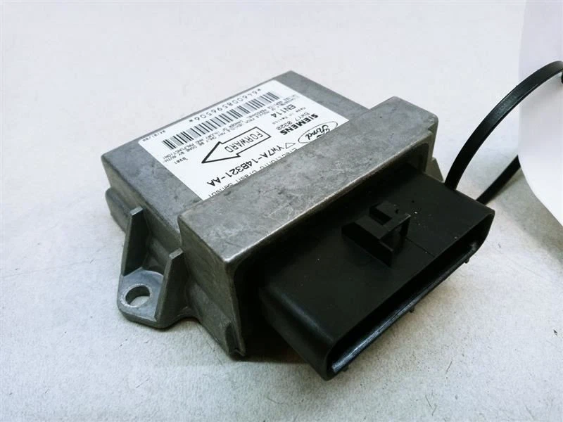 Ford Crown Victoria 2000 módulo de seguridad YW7A-14B321-AA OEM usado  Foto 1 de 4