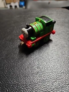 2002 Thomas & seine Freunde Percy Tanl Motor Druckguss Metall magnetisch - Bild 1 von 7