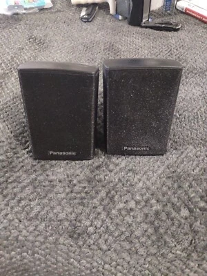 Juego de 2 Altavoces de Sonido Envolvente Panasonic SB-HS470 Probados Funcionando 3 Ohmios 125W Foto 1 de 3