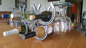 Horseshoe wine rack 5 bottle holder with 4 glass holder - Picture 1 of 3