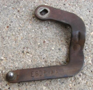 86-89 Ford Mustang Factory OEM TV Cable Actuation Lever (at transmission end) - Picture 1 of 2