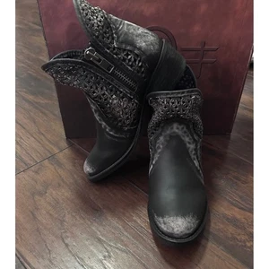 Botas Circle G Corral Talla 8 Nuevas Para Mujer Negras Gris Recorte Corto Tobillo - Imagen 1 de 11