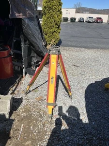 SURVEY TRIPOD. NICE CONDITION. FAST SHIPPING!! - Picture 1 of 4
