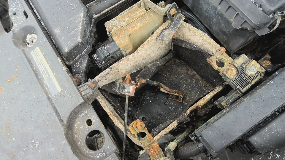 16 NISSAN ALTIMA Battery Tray Foto 1 de 1