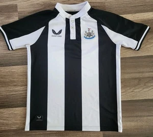 NEWCASTLE UNITED CASTORE JERSEY YOUTH LARGE BLACK WHITE HOME SHIRT FUTBOL SOCCER - Picture 1 of 7