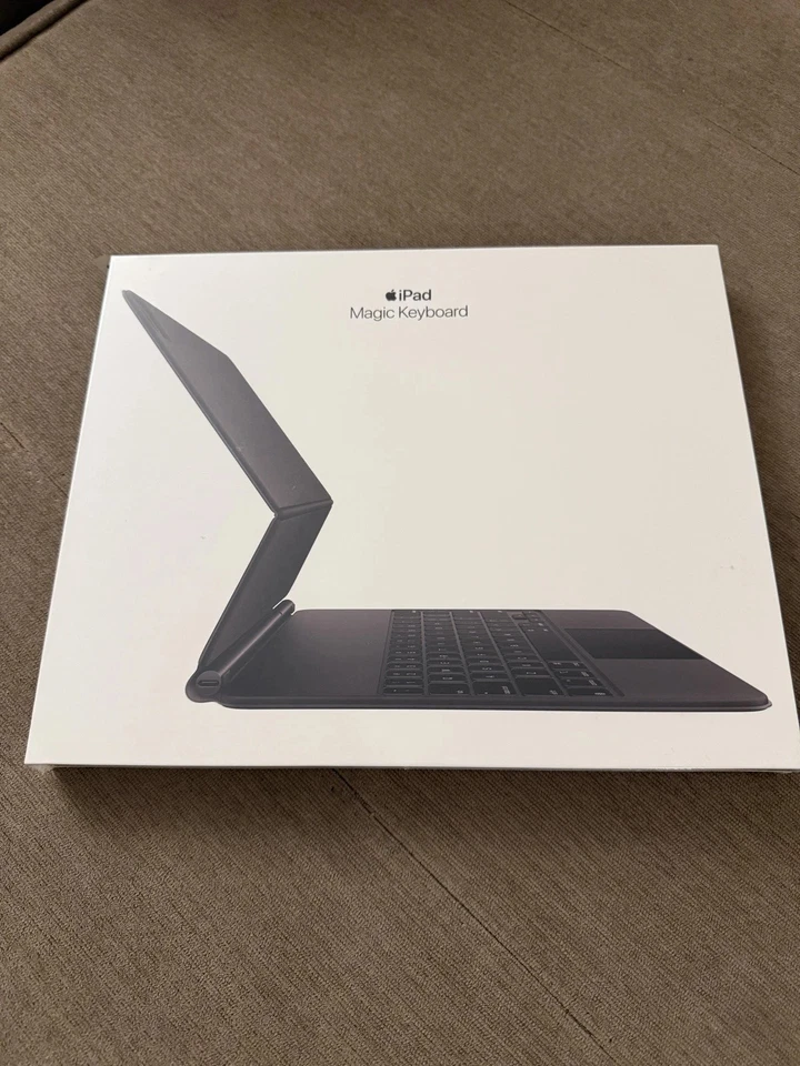 Apple Magic Keyboard For iPad Pro 12.9" / Black / A2480 - MJQK3LL/A - Image 1 of 1