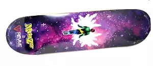 MetaZoo X ReVive UFO Mazzo di Skateboard Sigillato Promo -Essere Energetico - Foto 1 di 10